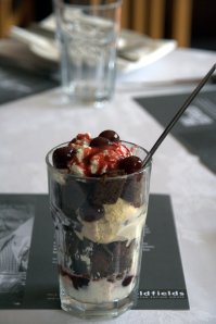 Chocolate brownie dessert 3